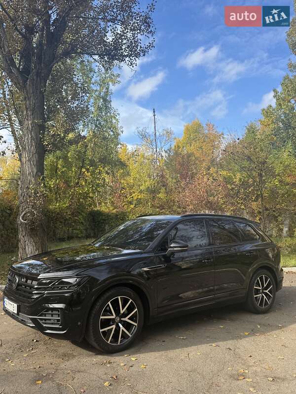 Позашляховик / Кросовер Volkswagen Touareg 2023 в Києві