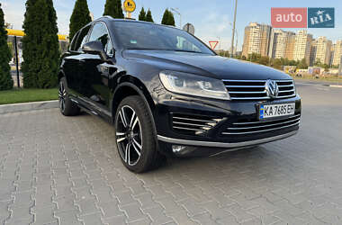 Внедорожник / Кроссовер Volkswagen Touareg 2016 в 