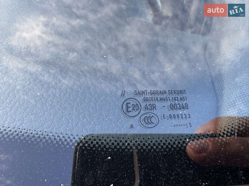 Внедорожник / Кроссовер Volkswagen Touareg 2016 в Киеве