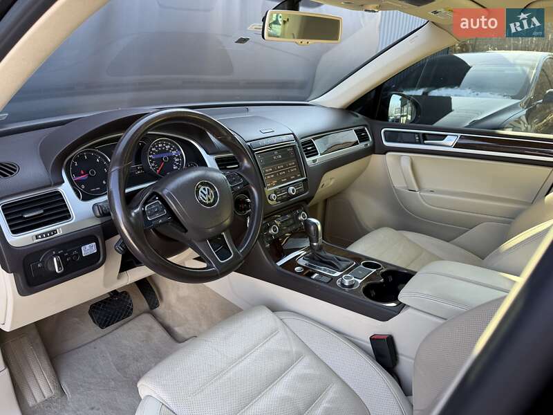 Позашляховик / Кросовер Volkswagen Touareg 2016 в Львові фото 29 Позашляховик / Кросовер Volkswagen Touareg 2016 в Львові