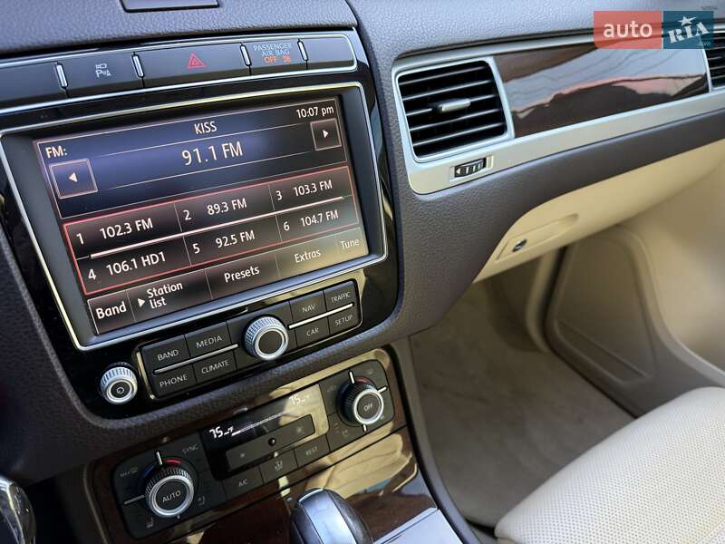 Позашляховик / Кросовер Volkswagen Touareg 2016 в Львові фото 39 Позашляховик / Кросовер Volkswagen Touareg 2016 в Львові