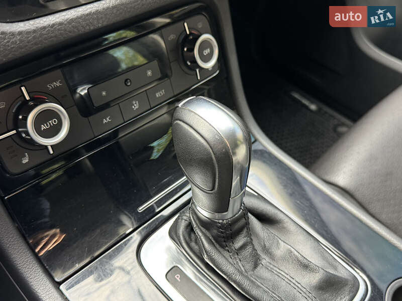 Внедорожник / Кроссовер Volkswagen Touareg 2011 в Смеле фото 88 Внедорожник / Кроссовер Volkswagen Touareg 2011 в Смеле