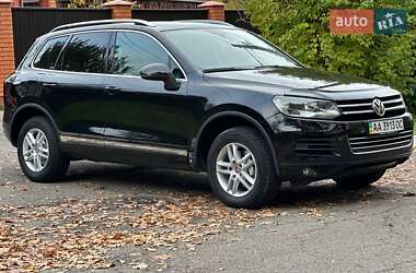 Позашляховик / Кросовер Volkswagen Touareg 2011 в Києві