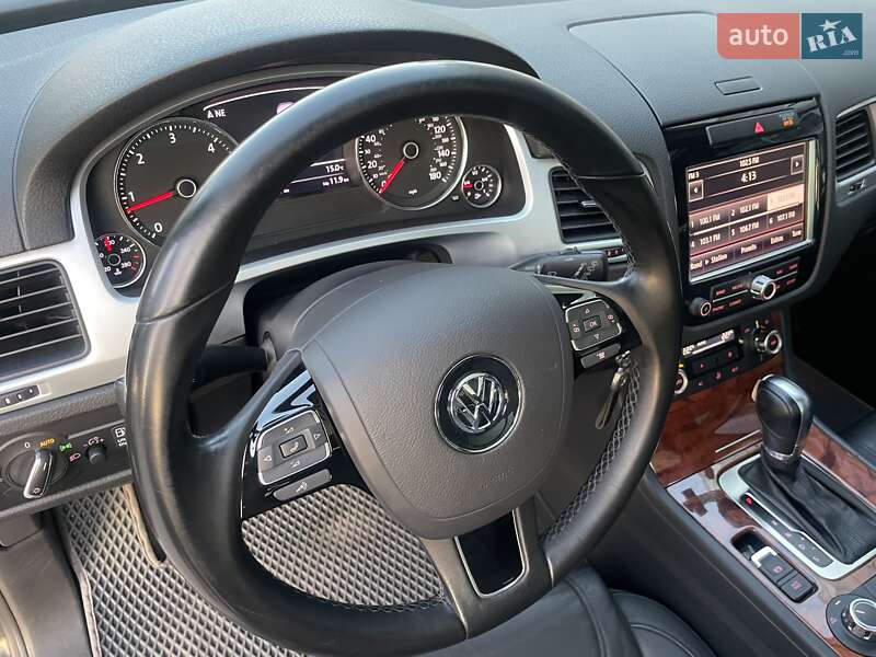 Внедорожник / Кроссовер Volkswagen Touareg 2010 в Хмельницком фото 37 Внедорожник / Кроссовер Volkswagen Touareg 2010 в Хмельницком