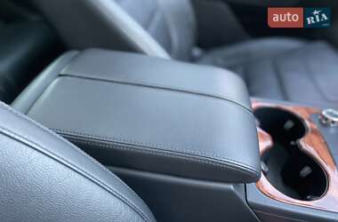 Внедорожник / Кроссовер Volkswagen Touareg 2010 в 