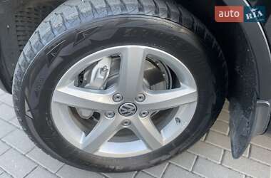 Внедорожник / Кроссовер Volkswagen Touareg 2010 в 