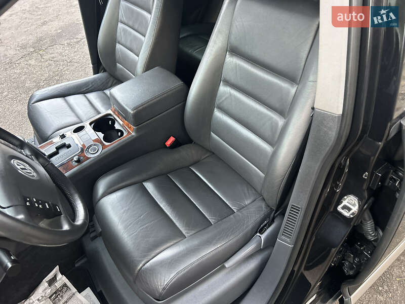 Позашляховик / Кросовер Volkswagen Touareg 2007 в Вінниці