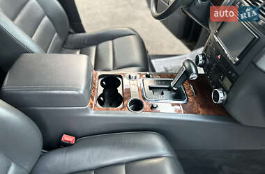 Внедорожник / Кроссовер Volkswagen Touareg 2007 в 