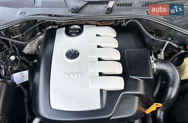Внедорожник / Кроссовер Volkswagen Touareg 2007 в 