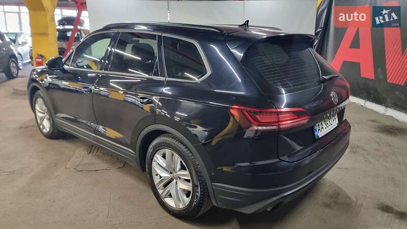 Позашляховик / Кросовер Volkswagen Touareg 2019 в Києві фото 4 Позашляховик / Кросовер Volkswagen Touareg 2019 в Києві
