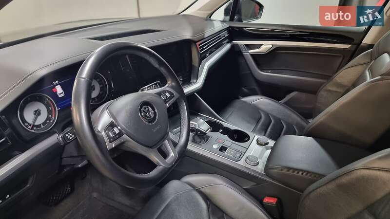 Позашляховик / Кросовер Volkswagen Touareg 2019 в Києві фото 11 Позашляховик / Кросовер Volkswagen Touareg 2019 в Києві