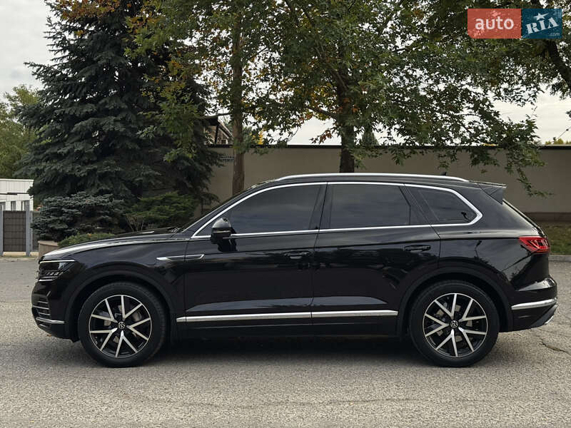 Внедорожник / Кроссовер Volkswagen Touareg 2021 в Днепре