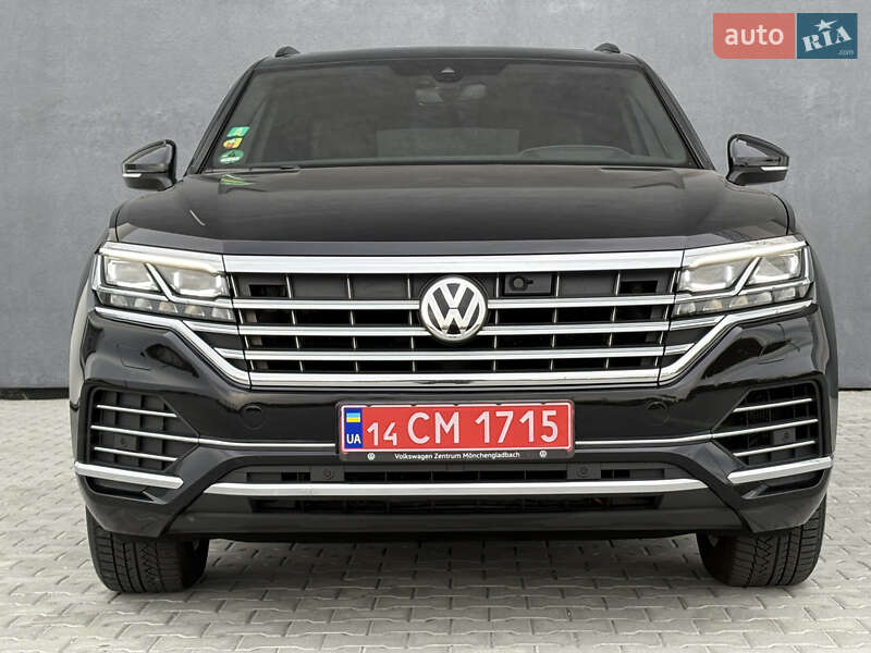 Внедорожник / Кроссовер Volkswagen Touareg 2019 в Львове