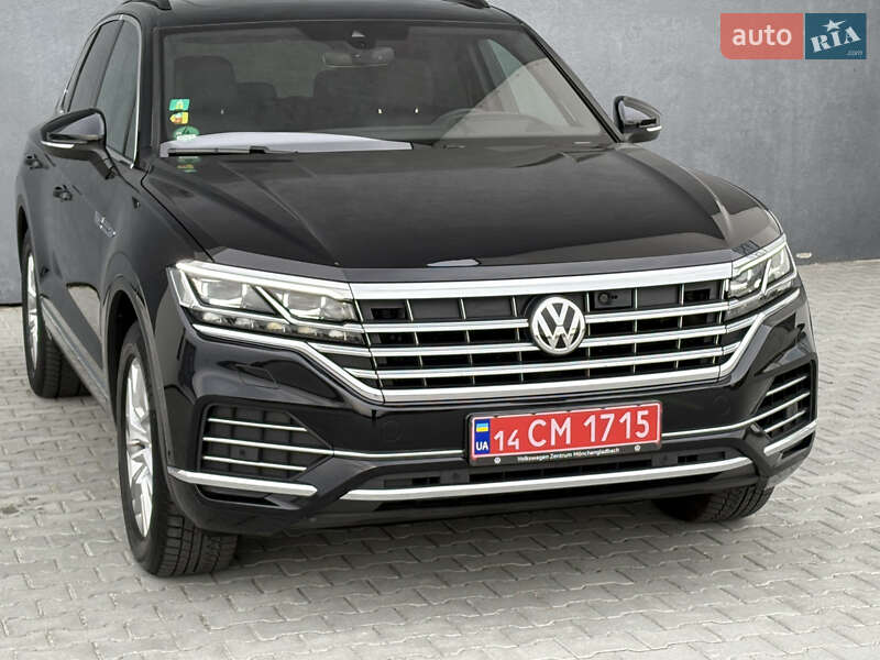 Внедорожник / Кроссовер Volkswagen Touareg 2019 в Львове