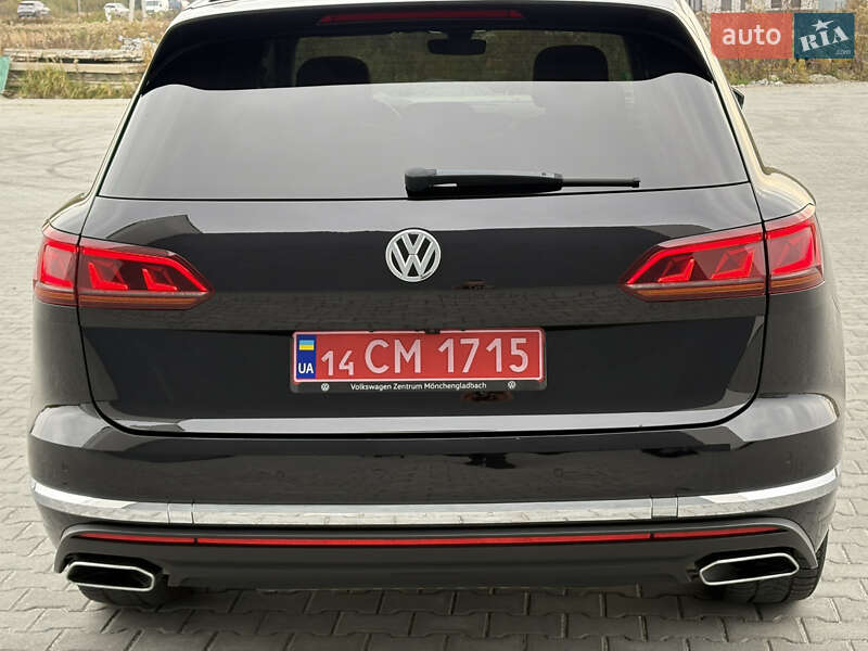 Внедорожник / Кроссовер Volkswagen Touareg 2019 в Львове
