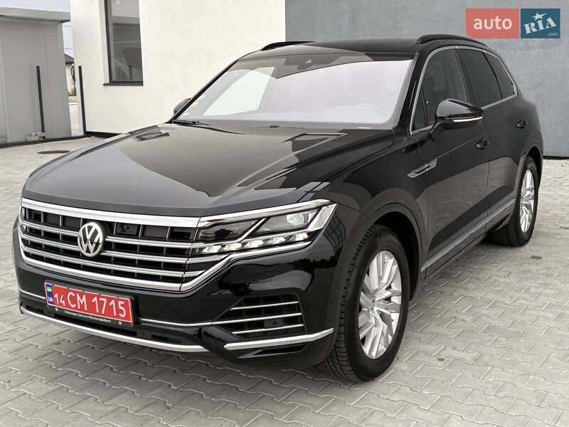 Внедорожник / Кроссовер Volkswagen Touareg 2019 в Львове