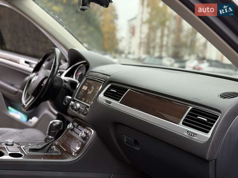 Позашляховик / Кросовер Volkswagen Touareg 2015 в Івано-Франківську фото 25 Позашляховик / Кросовер Volkswagen Touareg 2015 в Івано-Франківську