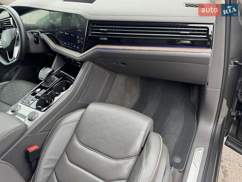Внедорожник / Кроссовер Volkswagen Touareg 2022 в Тернополе фото 35 Внедорожник / Кроссовер Volkswagen Touareg 2022 в Тернополе