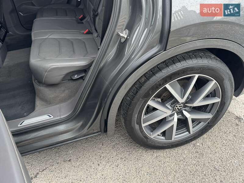 Внедорожник / Кроссовер Volkswagen Touareg 2022 в Тернополе фото 54 Внедорожник / Кроссовер Volkswagen Touareg 2022 в Тернополе
