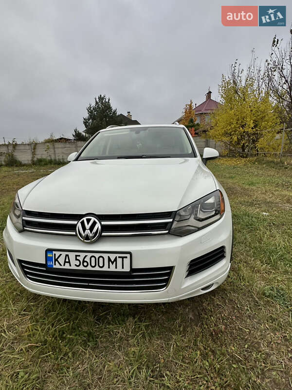 Внедорожник / Кроссовер Volkswagen Touareg 2014 в Киеве фото 9 Внедорожник / Кроссовер Volkswagen Touareg 2014 в Киеве