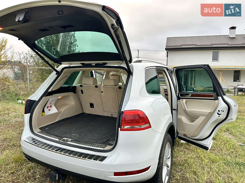Внедорожник / Кроссовер Volkswagen Touareg 2014 в Киеве фото 17 Внедорожник / Кроссовер Volkswagen Touareg 2014 в Киеве