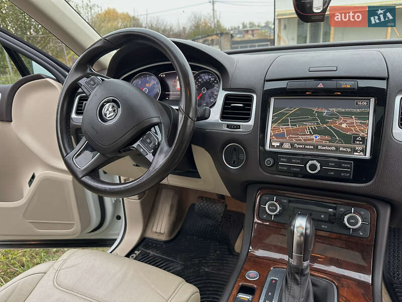 Внедорожник / Кроссовер Volkswagen Touareg 2014 в Киеве фото 29 Внедорожник / Кроссовер Volkswagen Touareg 2014 в Киеве
