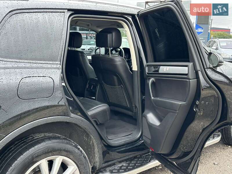 Внедорожник / Кроссовер Volkswagen Touareg 2017 в Тернополе