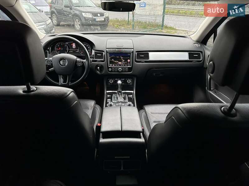 Внедорожник / Кроссовер Volkswagen Touareg 2017 в Тернополе
