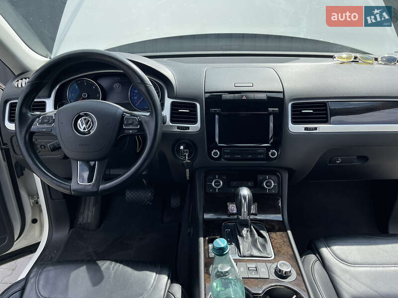 Внедорожник / Кроссовер Volkswagen Touareg 2011 в Киеве фото 13 Внедорожник / Кроссовер Volkswagen Touareg 2011 в Киеве