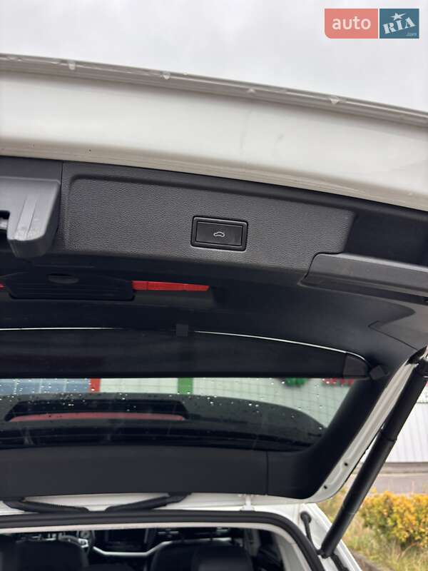 Позашляховик / Кросовер Volkswagen Touareg 2018 в Тячеві фото 15 Позашляховик / Кросовер Volkswagen Touareg 2018 в Тячеві