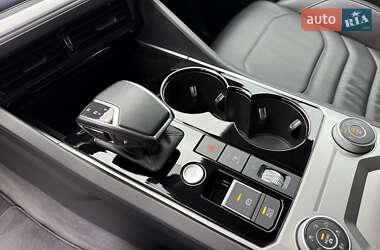 Внедорожник / Кроссовер Volkswagen Touareg 2020 в 