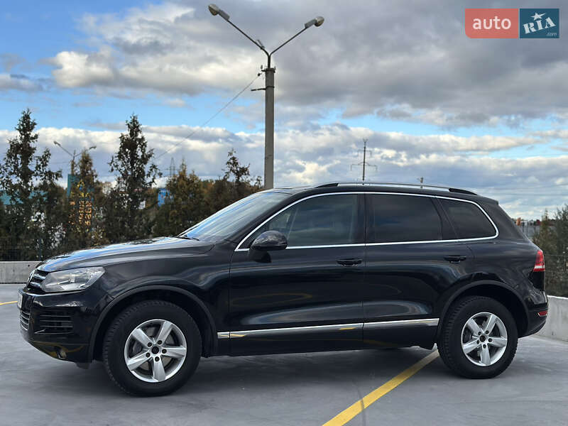 Позашляховик / Кросовер Volkswagen Touareg 2012 в Тернополі