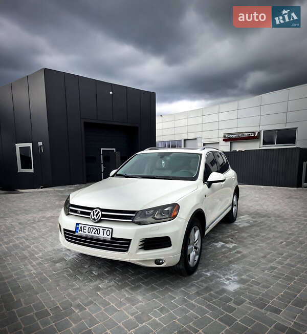 Позашляховик / Кросовер Volkswagen Touareg 2012 в Кривому Розі