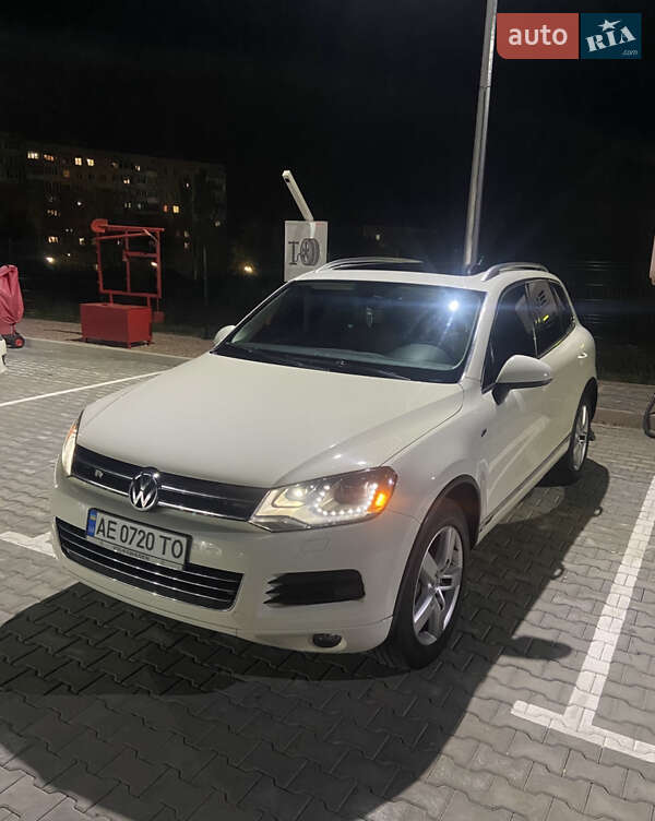Позашляховик / Кросовер Volkswagen Touareg 2012 в Кривому Розі