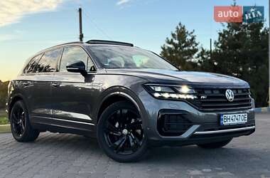 Внедорожник / Кроссовер Volkswagen Touareg 2020 в Измаиле