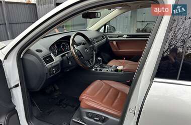 Позашляховик / Кросовер Volkswagen Touareg 2015 в 