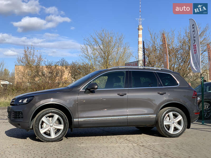 Внедорожник / Кроссовер Volkswagen Touareg 2011 в Бердичеве