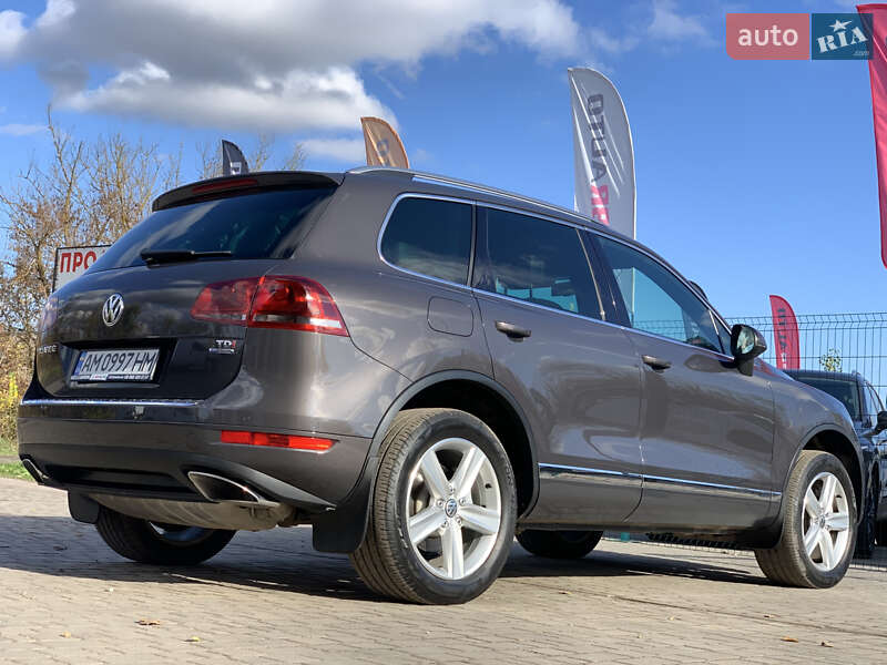 Внедорожник / Кроссовер Volkswagen Touareg 2011 в Бердичеве