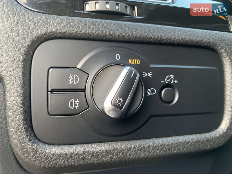 Внедорожник / Кроссовер Volkswagen Touareg 2011 в Бердичеве