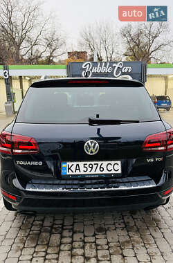 Внедорожник / Кроссовер Volkswagen Touareg 2013 в 