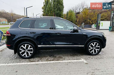 Внедорожник / Кроссовер Volkswagen Touareg 2013 в 