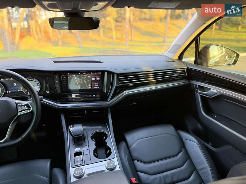 Позашляховик / Кросовер Volkswagen Touareg 2021 в Києві фото 26 Позашляховик / Кросовер Volkswagen Touareg 2021 в Києві