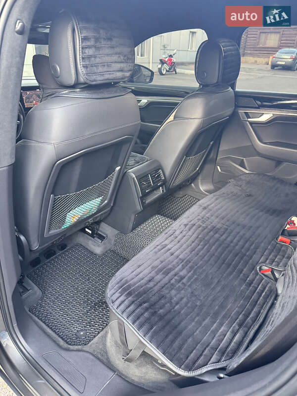 Позашляховик / Кросовер Volkswagen Touareg 2020 в Кривому Розі фото 13 Позашляховик / Кросовер Volkswagen Touareg 2020 в Кривому Розі