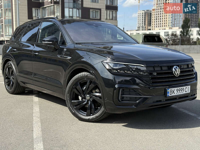Позашляховик / Кросовер Volkswagen Touareg 2023 в Києві