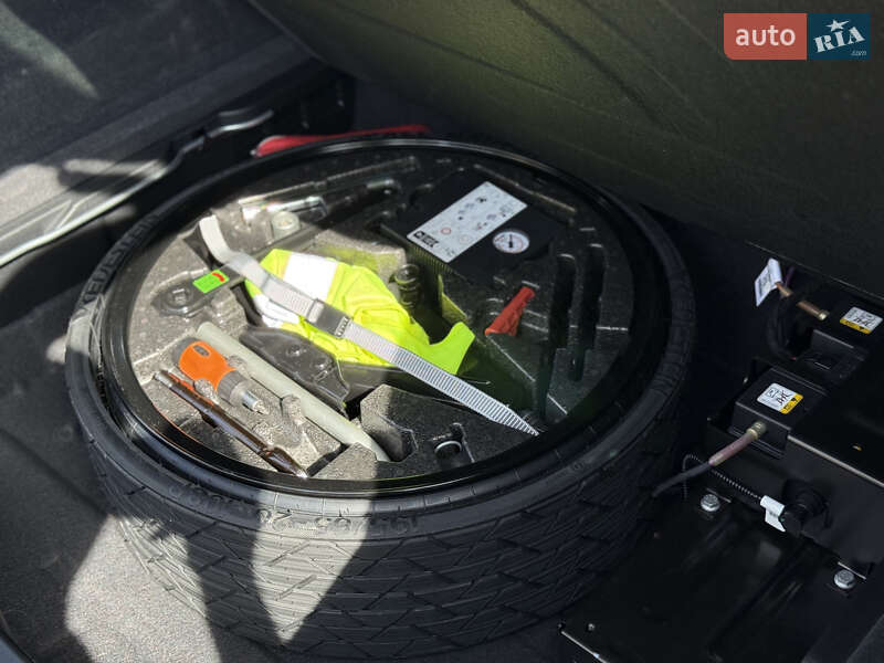 Позашляховик / Кросовер Volkswagen Touareg 2023 в Києві