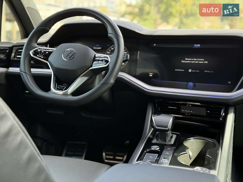 Позашляховик / Кросовер Volkswagen Touareg 2023 в Києві