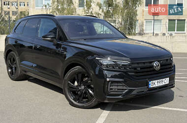 Внедорожник / Кроссовер Volkswagen Touareg 2023 в Киеве
