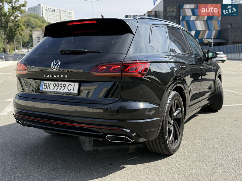 Позашляховик / Кросовер Volkswagen Touareg 2023 в Києві