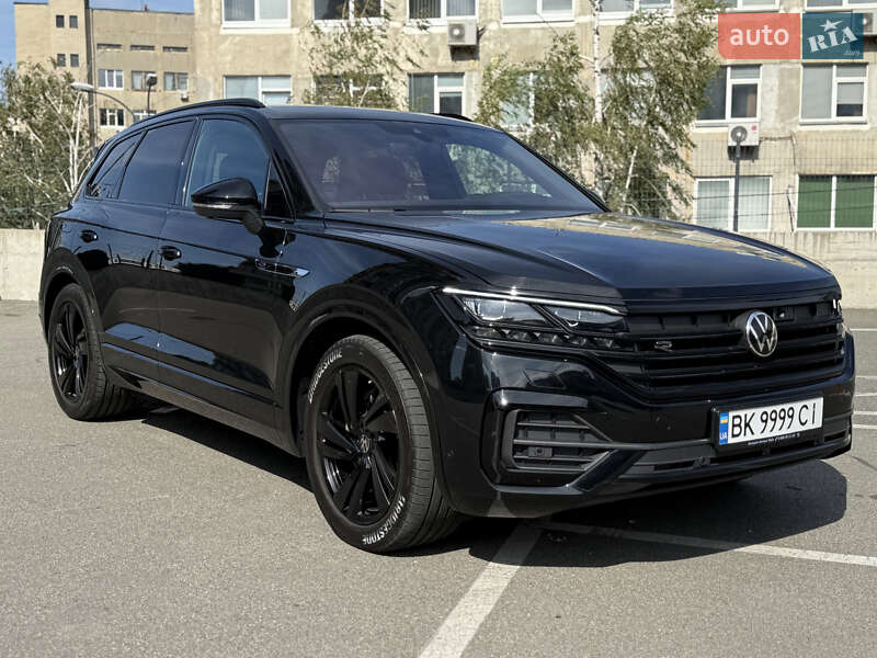 Позашляховик / Кросовер Volkswagen Touareg 2023 в Києві