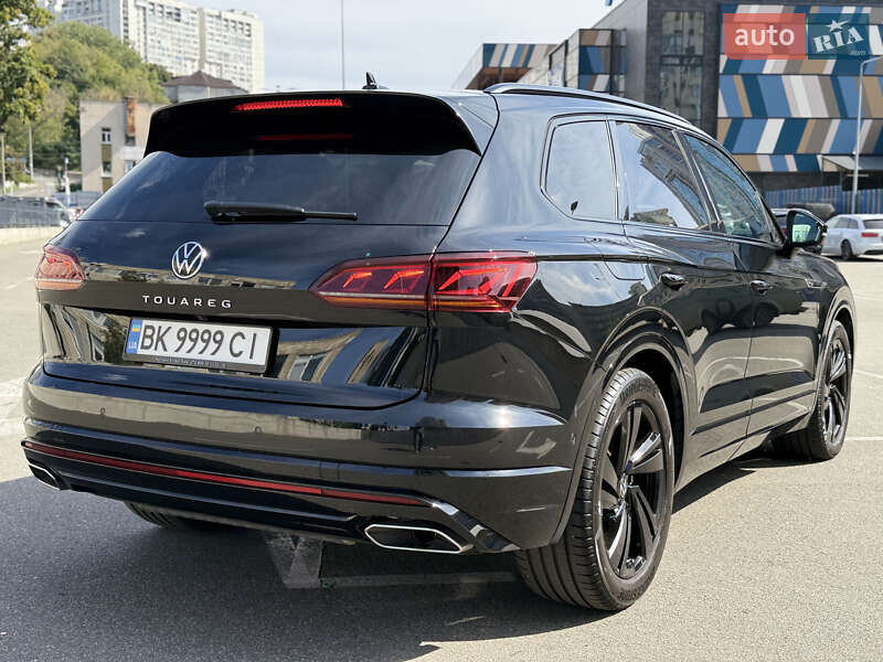 Позашляховик / Кросовер Volkswagen Touareg 2023 в Києві